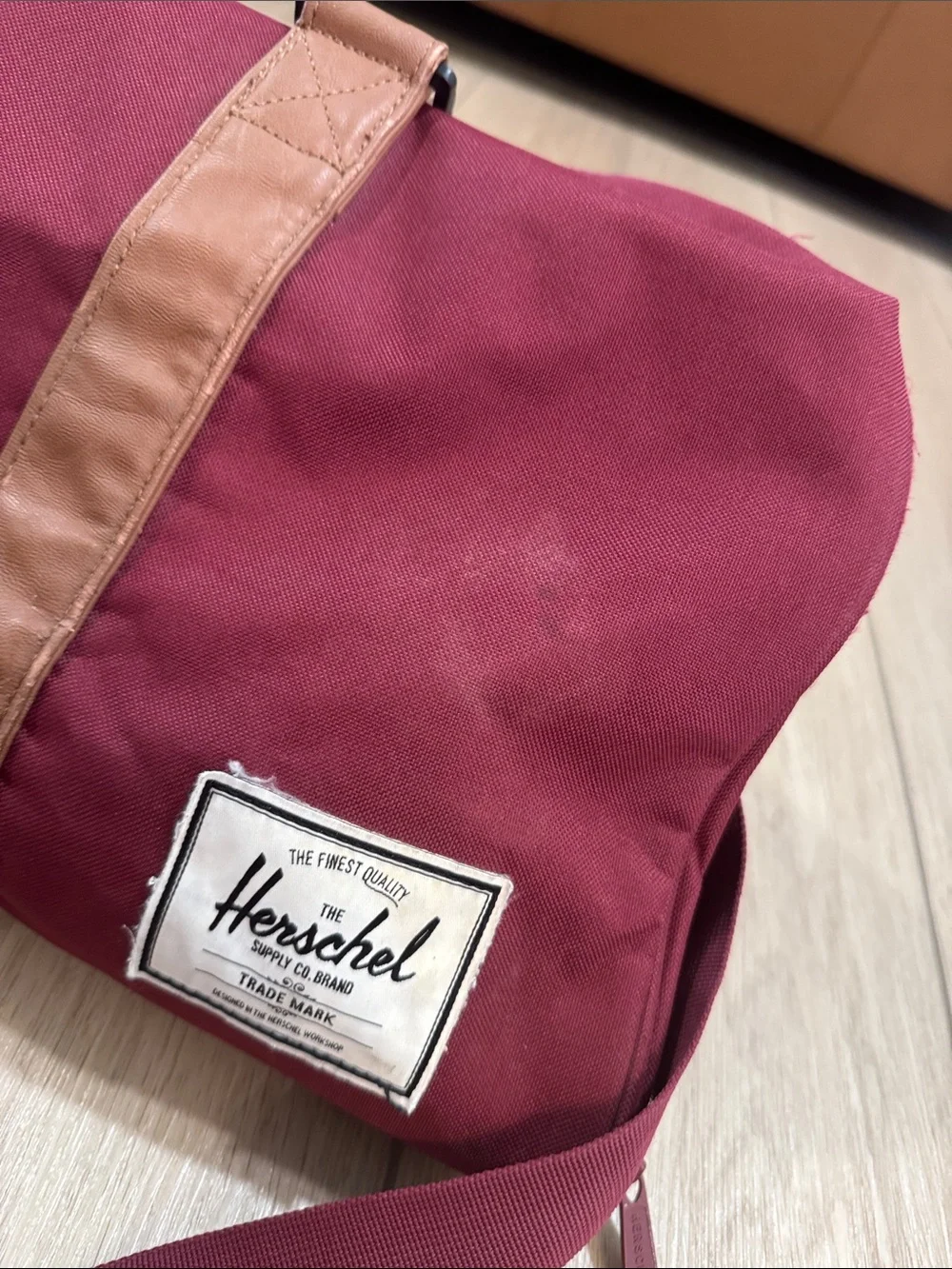 Herschel Novel Duffle Bag Weekender Retail: $120 Vacation Travel Red